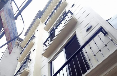 Bán Nhà Nguyễn Sơn,30m, 5 tầng, ô tô dừng đỗ sát nhà, ô tô tránh, hơn 3 tỷ.
