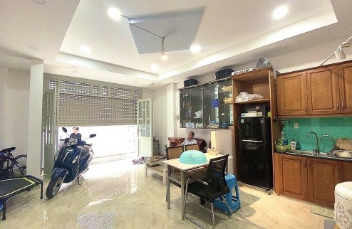 Bán Nhà Đẹp Gò Vấp 42m2, 3PN, Chỉ 4. Tỷ, Nguyễn Oanh.