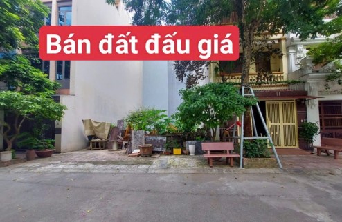 CẦN BÁN Đất KHU ĐẤU GIÁ VIỆT HƯNG, LONG BIÊN. VỈA HÈ, KD 3 Ô TÔ TRÁNH. DT80x5m. Nhỉnh 10tỷ