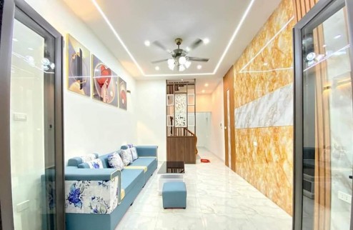 Bán nhà phố Trương Định, 30m x 5, đẹp nhất tầm giá, 0945676597