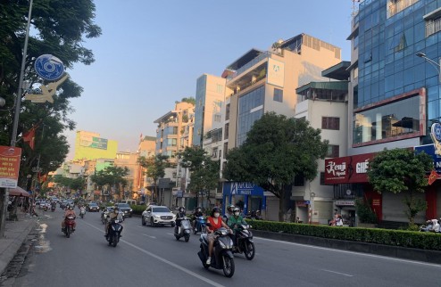 bán nhà mặt phố Nguyễn Văn Cừ 51m x 5tầng, mặt tiền 5m, vỉa hè rộng, full thổ cư