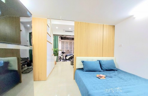 Bán căn tập thể tầng 1 phố Tạ Quang Bửu , 30m2 x 1,5 tầng , giá 1 Tỷ 3