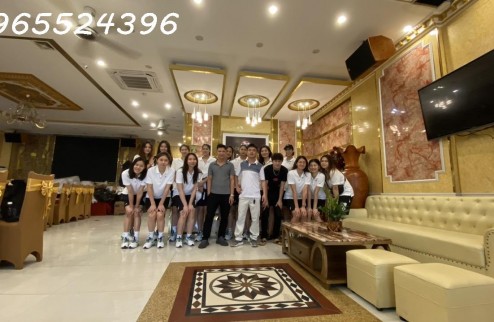 Ngộp lãi ngân hàng tôi cần bán kahcsh sannj 3 sao 371m2 - 11 TẦNG 68 phòng, trung tâm du lịch Hạ Long, Quảng Ninh