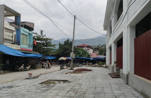 Cần chuyển nhượng 2 lô ki-ốt chợ đầu mối cửa khẩu tại Thị Trấn Bát Xát, Huyện Bát Xát, Tỉnh Lào Cai