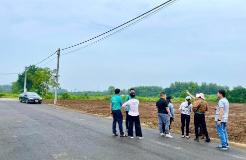 Đất dân ngộp cần bán, trung tâm chợ Hưng Lộc, cách ngã 3 Dầu Giây 3km