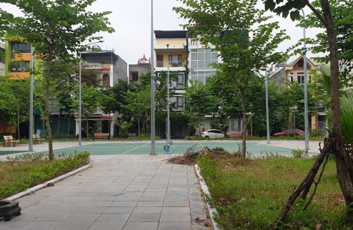 Bán Đất mặt phố Phạm Khắc Quảng, view vườn hoa, kinh doanh, 60m2, MT 4m, giá 9 tỷ