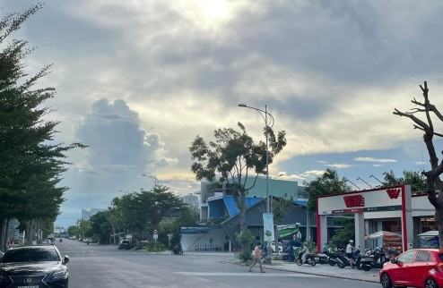 Bán đất hai mặt tiền đường Bùi Tá Hán và Đoàn Khuê khu nam Việt Á