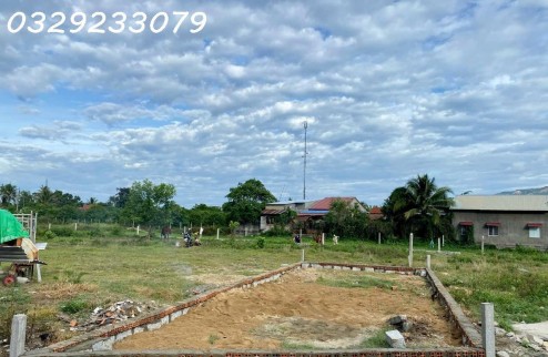 Bán giúp đứa e lô đất thổ cư giá rẻ còn 560tr
(600triệu) hạ thêm 40tr gần bệnh viện Diên Khánh, thuộc xã Diên Phú.