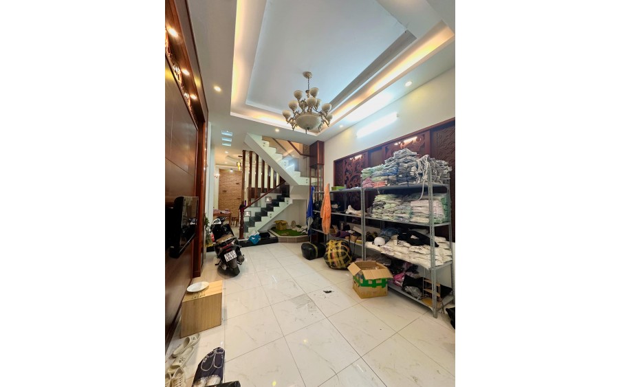 Bán Nhà DTSD 200m2, 4 tầng, 5Pn, sân thượng, gần Emart, Phan Văn Trị Gò Vấp, Nhỉnh 5ty