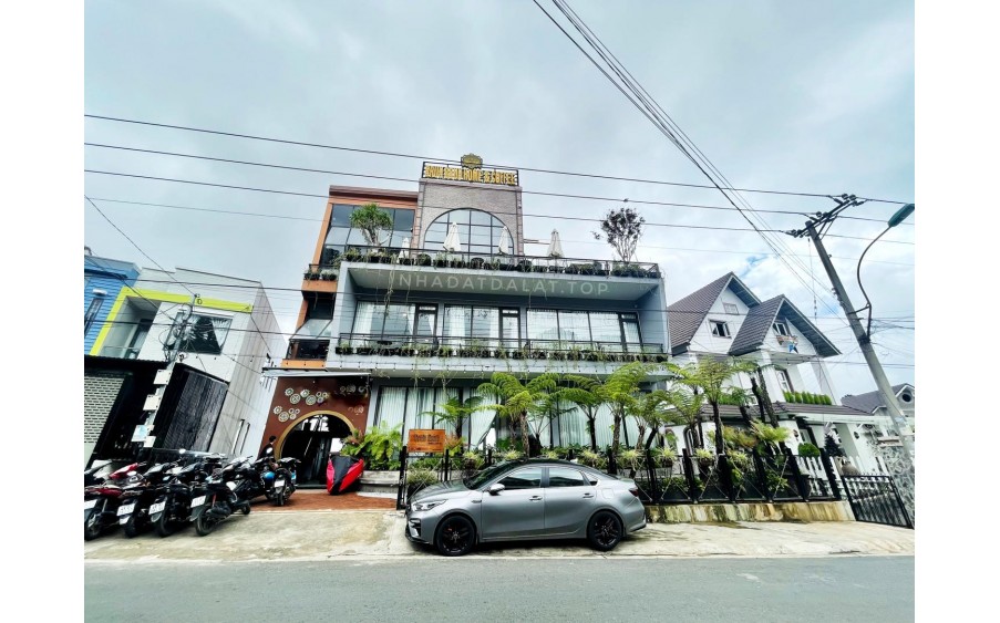 Bán villa mặt tiền Lý Nam Đế P8 Đà Lạt có 10 phòng kinh doanh