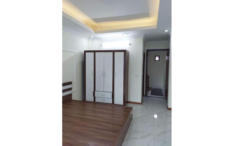 BÁN NHÀ HOÀNG CẦU CẦU GIẤY - Ô TÔ TRÁNH - KINH DOANH ĐỈNH - 70M2 GIÁ CHÀO 16 TỶ