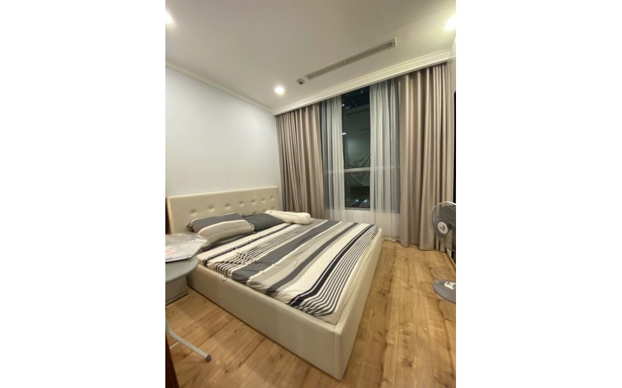 Bán căn hộ Vinhomes Central Park C2, 45m2, 3.4 tỷ