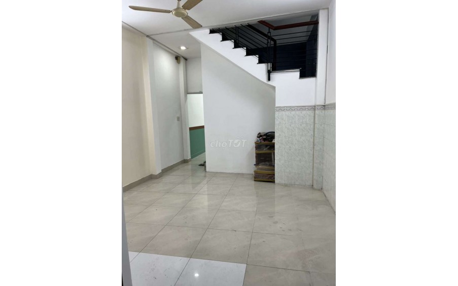 ♥️♥️ Mặt bằng KD đường CMT8, 100m2, gần ngã 3 Tô Hiến Thành