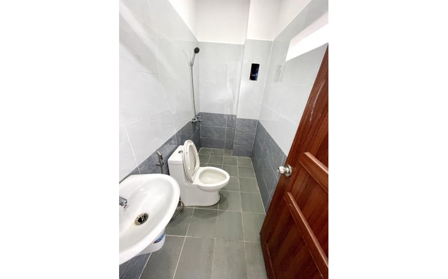 BÌNH TÂN SÁT BÊN TÂN PHÚ 65M2 4X16M 2 TẦNG 3PN 2WC CHỈ 4 TỶ X.