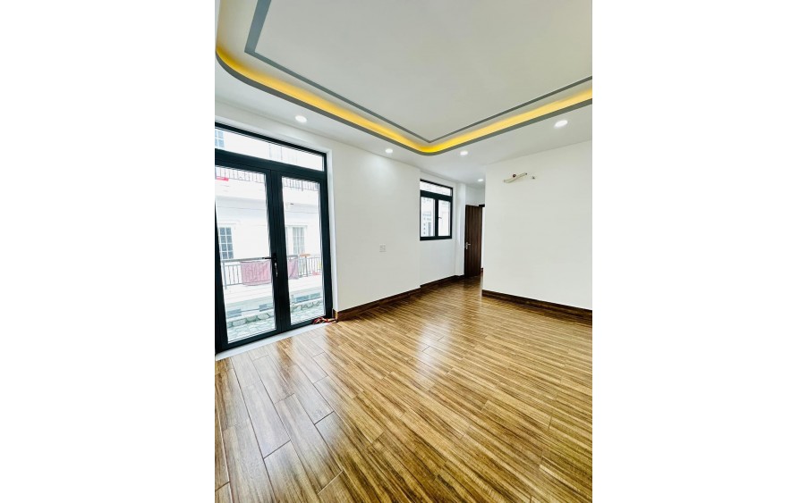 Bán nhà 40m2  Nơ Trang Long, Bình Thạnh. Xe hơi đậu trong nhà, ngang bề thế 9m giá nhỉnh 8 tỷ.