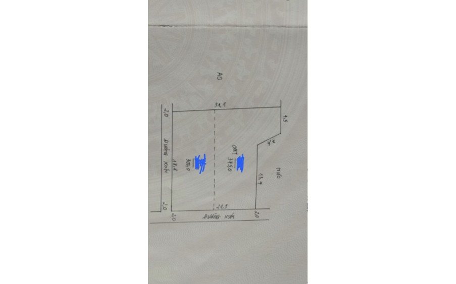 Hàng mới chủ cần bán lô đất tại đội 1 xã đông phương yên chương Mỹ hà nội 
-dt 675 m . Thổ cư 375 m còn lại là đất trồng cây lâu năm 
-bán kính vài