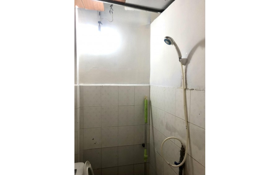 HOT HOT NHÀ TRẦN VĂN ĐANG, P11, Q3, DT:18M2 GIÁ 2TY4 CÒN TL