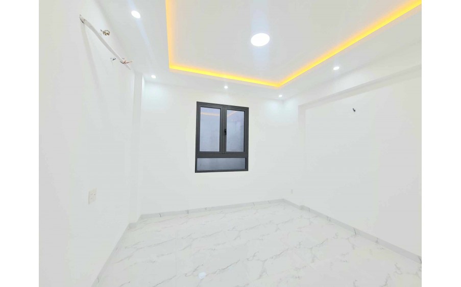 BÁN NHÀ LINH ĐÔNG THỦ ĐỨC 60 M2 [ 4 X 15 ] 4 TẦNG - 4PN - 4WC
 SHR - CÓ HOÀN CÔNG PHÁP LÝ CHUẨN - HẺM XE HƠI [ GIÁ CHỈ 6.3 TỶ