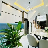 Bán nhà riêng  phố Cự Lộc Thanh Xuân 45m 5 tầng 3 ngủ nhà đẹp ở ngay gần ô tô nhỉnh 5 tỷ lh 0817606560