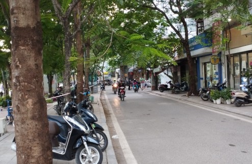 Bán nhà Trịnh Công Sơn –Tây Hồ -ô tô –gần phố 82m 19.1tỷ