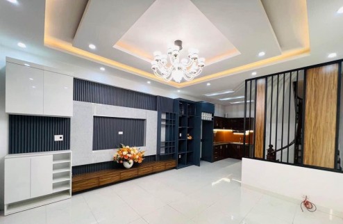 BÁN NHÀ XUÂN ĐỈNH –Gara 7 chỗ -ô tô tránh –ở sướng 80m 12.9 tỷ