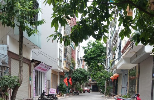 Bán nhà Chu Huy Mân, Phúc Đồng, Long Biên – khu phân lô, mặt tiền rộng, vừa ở vừa kinh doanh, giá nhỉnh 8 tỷ.