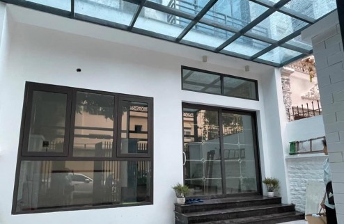 Bán nhà Dịch Vọng 53m2-4 tầng-8 tỉ hơn-gara ô tô-kinh doanh sầm uất
