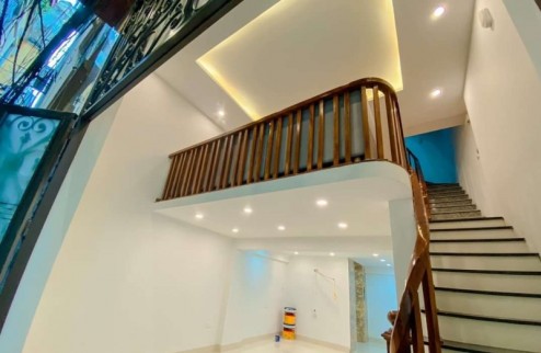 Bán nhà riêng phố Vương Thừa Vũ  36m 6 tầng thang máy nhà đẹp ở ngay chỉ 7 tỷ lh 0817606560