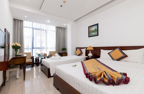 ♣ Khách Sạn 4 Sao gần Biển Phạm Văn Đồng Đà Nẵng, 460m2, 12 tầng đang vận hành