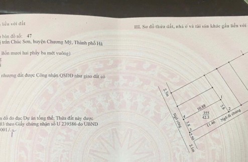 Cần bán lô đất tại xóm đông sơn thuộc thị trấn chúc Sơn chương Mỹ hà nội 
- đất 42,3 m , lô góc quá đẹp đường ô tô thoải mãi cách ql6 vai trăm mét