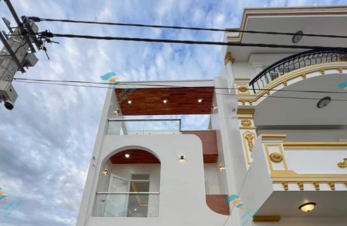 Bán căn nhà mặt tiền đường Khu vực 8- Trần Quang Diệu- Phú Tài. TP quy nhơn