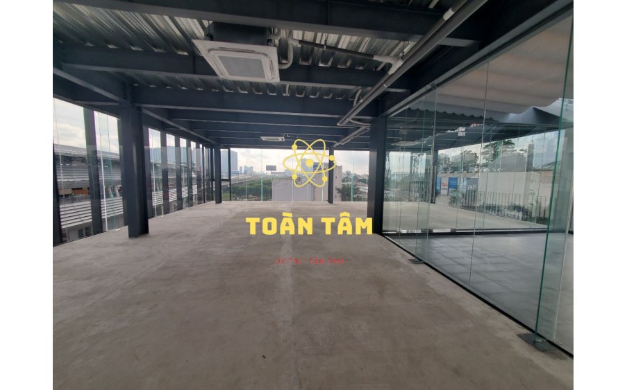 CHO THUÊ NGUYÊN TÒA NGAY TRUNG TÂM THẢO ĐIỀN QUẬN 2 DIỆN TÍCH 1100M2