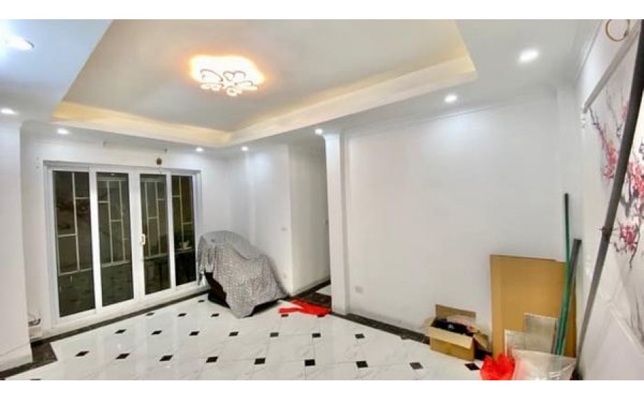 Bán nhà Tam Trinh, Yên Sở 30m 6 tầng 3.15 tỷ