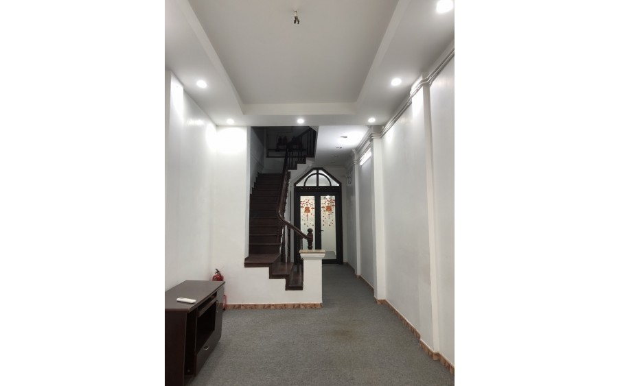 Cho thuê nhà phố Tuệ Tĩnh HBT, 70m2, 4T, 3k$/t đẹp, KD đỉnh, 0977097287