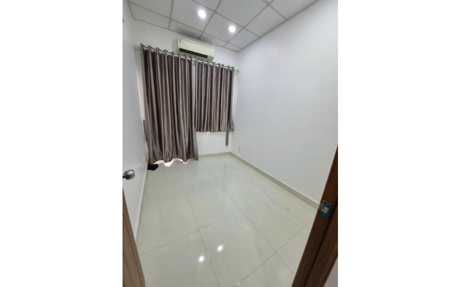 Nhà bán,2tầng,30m2,5x6m2,hẻm 4m,thành thái,quận 10,giá:4,3ty