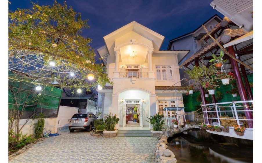 CHO THUÊ VILLA SÂN VƯỜN - SÂN ĐẬU OTO - Hùng Vương - P9 Đà Lạt