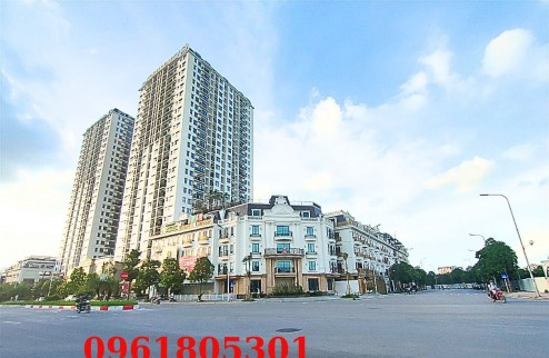 Bán tòa nhà văn phòng, kinh doanh mặt phố Hồng Tiến 230m2, mặt tiền 30m, 105 tỷ Long Biên