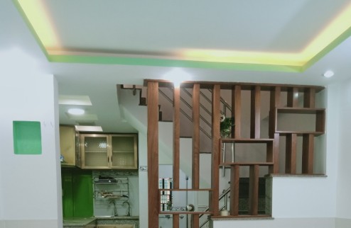 BÁN NHÀ QUANG TRUNG, GẦN CÔNG AN QUẬN GV, KHÔNG QUY HOẠCH LỘ GIỚI, 2T, 30M2, CHỈ NHỈNH 2 TỶ