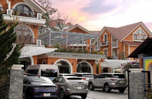 Bán tổ hợp nhà hàng khách sạn hai mặt tiền tại Phường 3 Đà Lạt