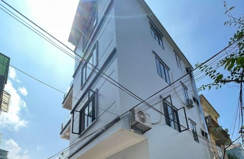 nhà đẹp lô góc Long Biên, 95m x 4 tầng, mặt tiền 9.3m, gara ôtô, full nội thất