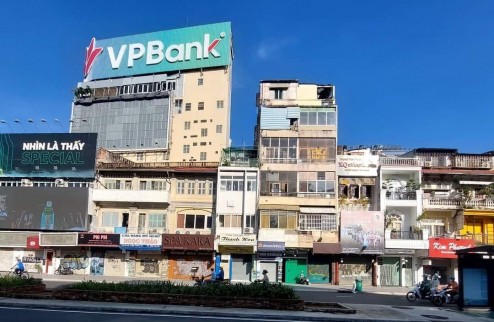 Phố hàng hiệu Lê Lợi, 5,7 x 6,3m, đối diện ga Metro, giá 28,5 tỉ