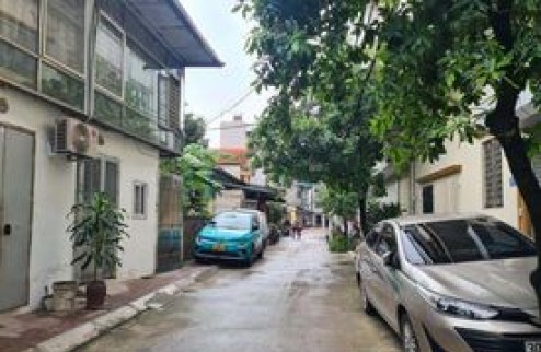 Bán nhà Nguyễn Khoái, Thanh Đàm 42m vỉa hè, gara oto, kinh doanh