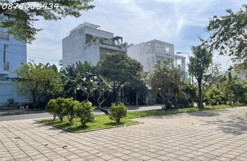 Bán nhà đường Lê Văn Lương Nhà Bè, đối diện công viên, giá 31tr/m2 sàn