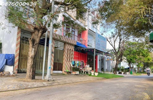 Bán đất đường Lê Văn Lương Nhà Bè trục đường chính ra đường 1078 view hồ