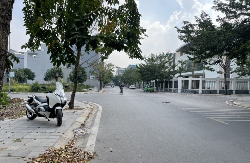 Sale nhanh  lô khu đô thị Dệt Tp Nam Định.