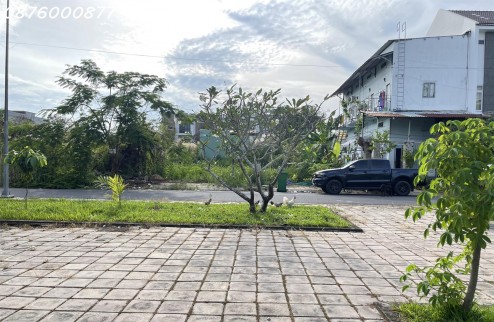 Bán đất Lê Văn Lương Nhà Bè. DT 7m x 20m giá chỉ 5X triệu/m2, đường 12m tiện ích công viên