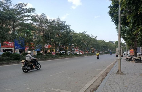 Trục chính Khu đô thị Văn Phú, Hà Đông, vỉa hè Kd sầm uất, 190m, mặt tiền rộng: 10m, 37 tỷ