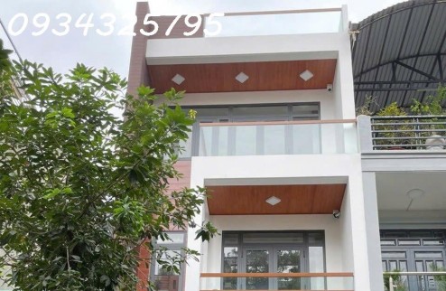 Cho thuê nhà Hẻm 10m Bình Lợi, DT 5x20m, 4 lầu, 4PN, 5WC, giá 30 triệu.