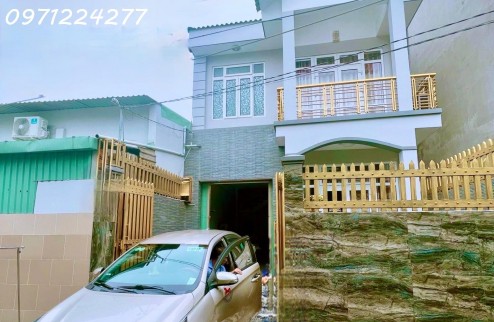 BÁN NHÀ ĐƯƠNG 494 ,TĂNG NHƠN PHÚ A ,THỦ ĐỨC 130M2 ,2 TẦNG ,3 PHÒNG NGỦ ,3 VỆ SINH , NHÀ HOÀN CÔNG ,SÂN ĐỖ ĐƯƠC 3 Ô TÔ  [ GIÁ CHỈ 7.7 TỶ ]