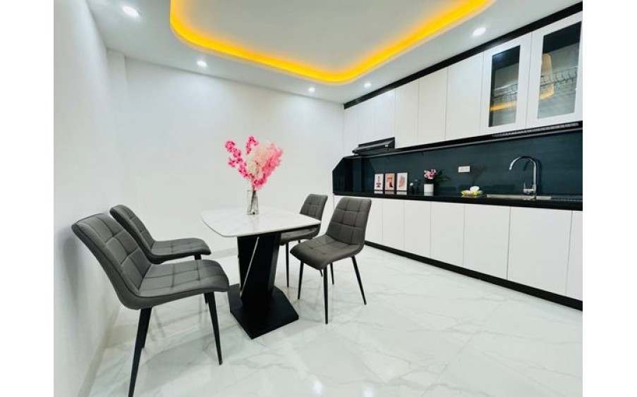 Bán nhà Khương Trung 42m2, 4 Tầng, dân xây chắc chắn, giá chưa đến 4 Tỷ, 3 ngủ đủ công năng